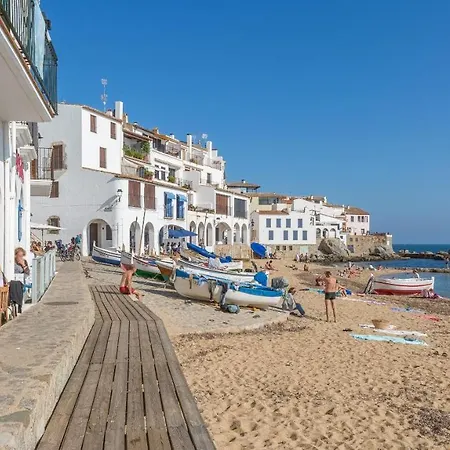 Pins Mar 13 Apartment Palafrugell